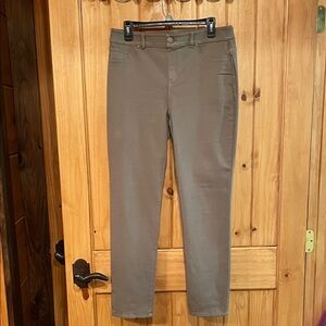 CHICO’S PULL-ON STRAIGHT JEGGINGS/JEANS Sz8